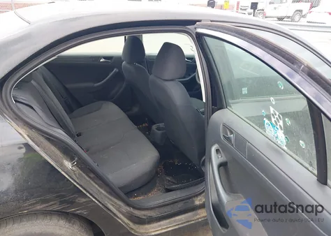 2011 Volkswagen Jetta 2.0L S z USA, uszkodzony, nr VIN 3VW2K7AJ8BM390183